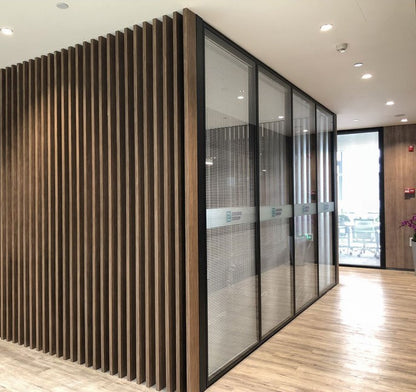 Rothnow 100 series glass office partition, 1000mm wide by 1000mm high, with a white frame, designed for modern office spaces.