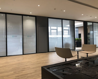 Rothnow® 100 series glass office partition in white, 1000mm W x 1000mm H, with sleek minimalist design.