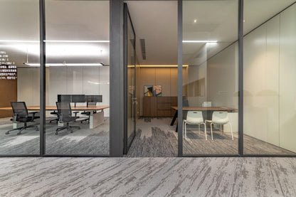 Rothnow 30 Series glass office partition in white, 1000mm wide and high, modern partition for office spaces.