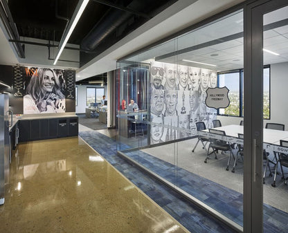 White Rothnow 30 Series glass privacy partition, 1000mm wide by 1000mm high, for office or space separation.