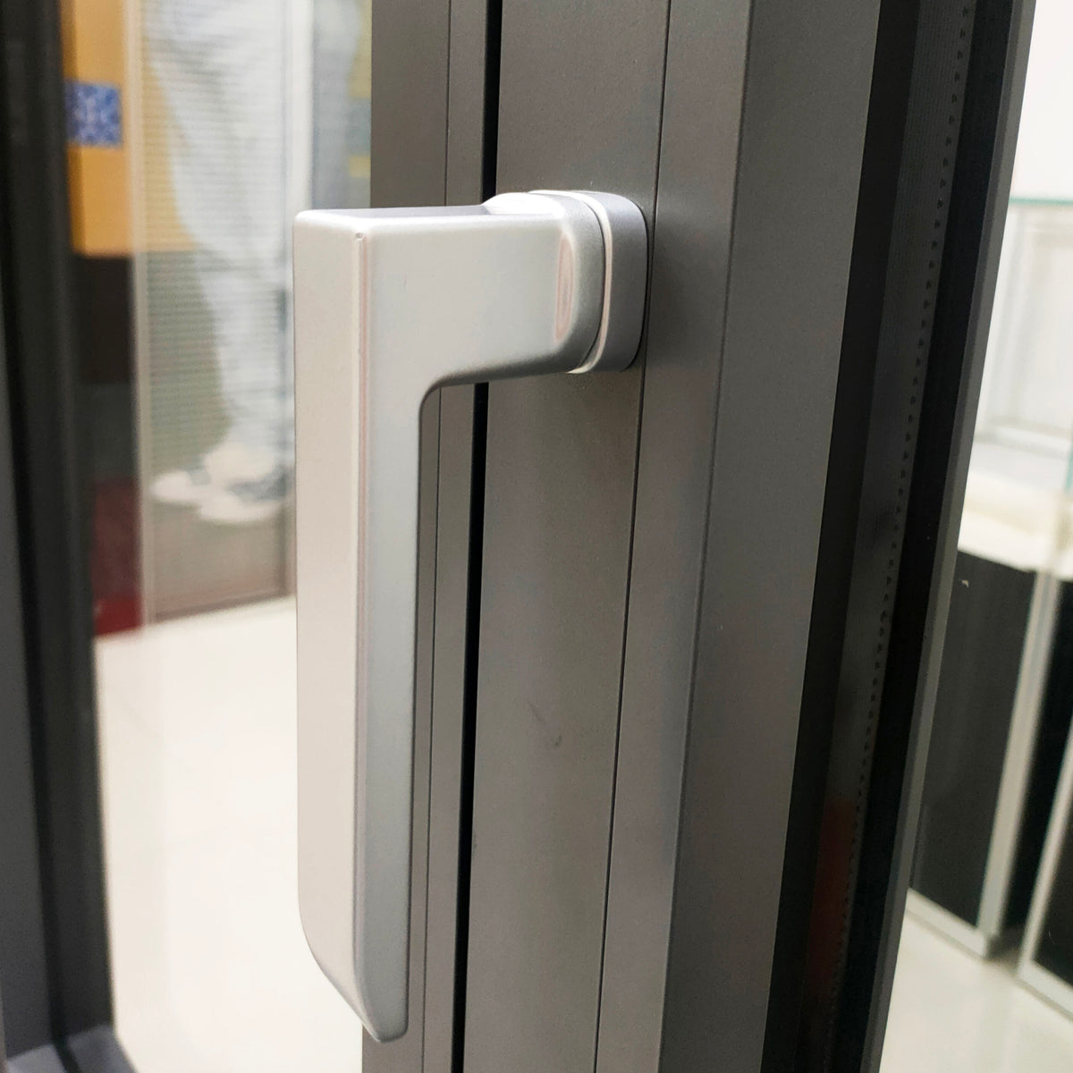 Rothnow aluminum 50 series casement window for apartment, black frame with clear glass, 1000mm wide by 1000mm high.