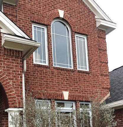Rothnow aluminum 55 Series casement window with arched shape, black frame, 1000mm x 1000mm size, showcasing the window's design.