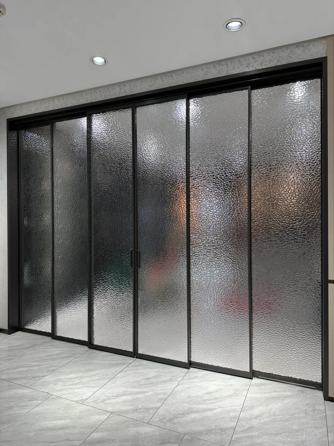 Rothnow aluminum 16x35 series slim frame sliding door with clear stone glass, white finish, and modern design.