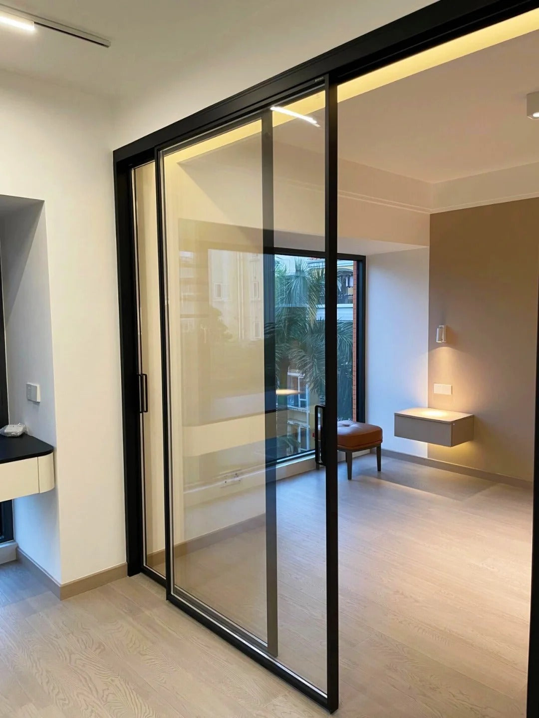 Rothnow aluminum 16x45 series slim frame sliding door with clear glass, ideal for office or kitchen spaces