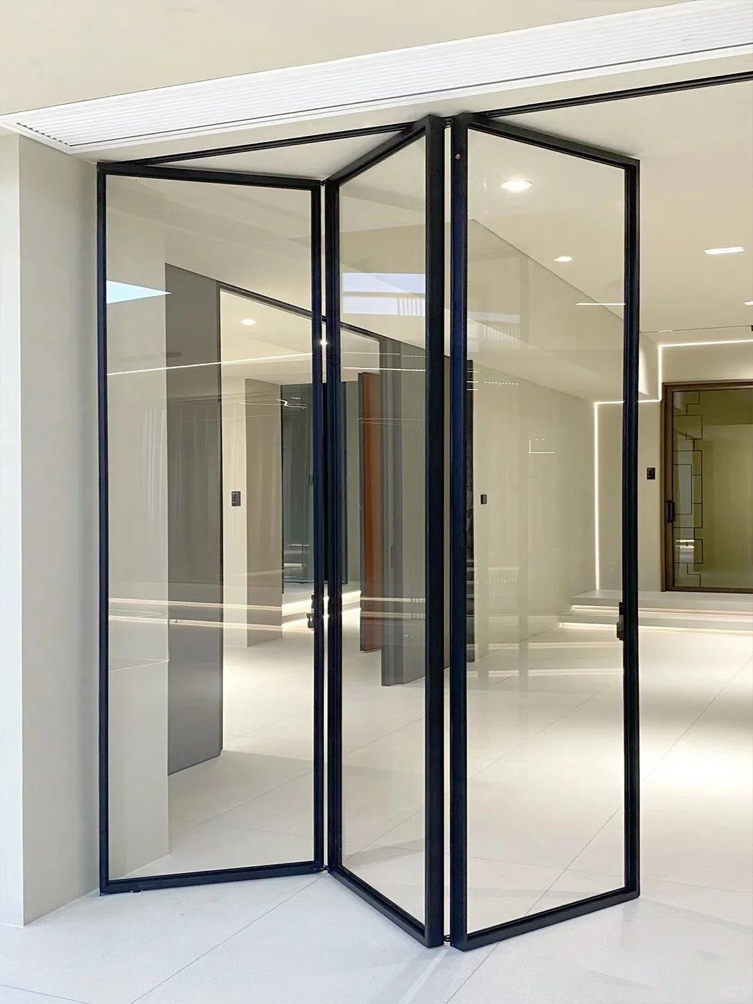 Rothnow Aluminum 18x35 Series Slim Frame Bi-Fold Terrace Door with clear glass and white finish, folding and folding door design.