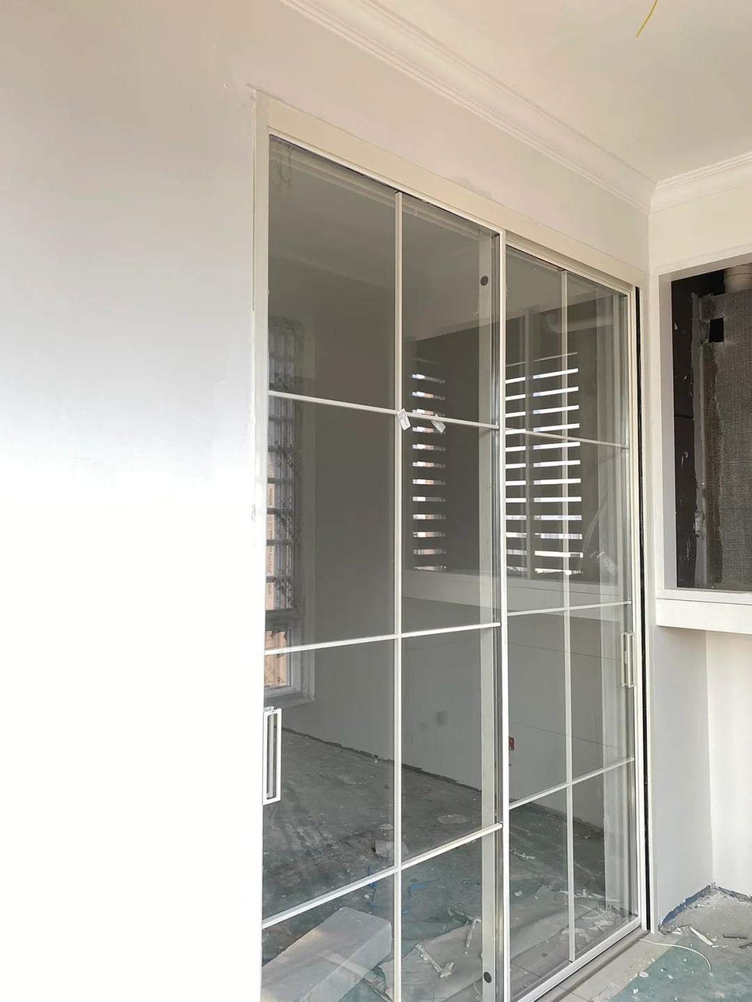 Rothnow French Style Aluminum Sliding Door in Classic White, 16x45 Series with slim frame and clear glass design.