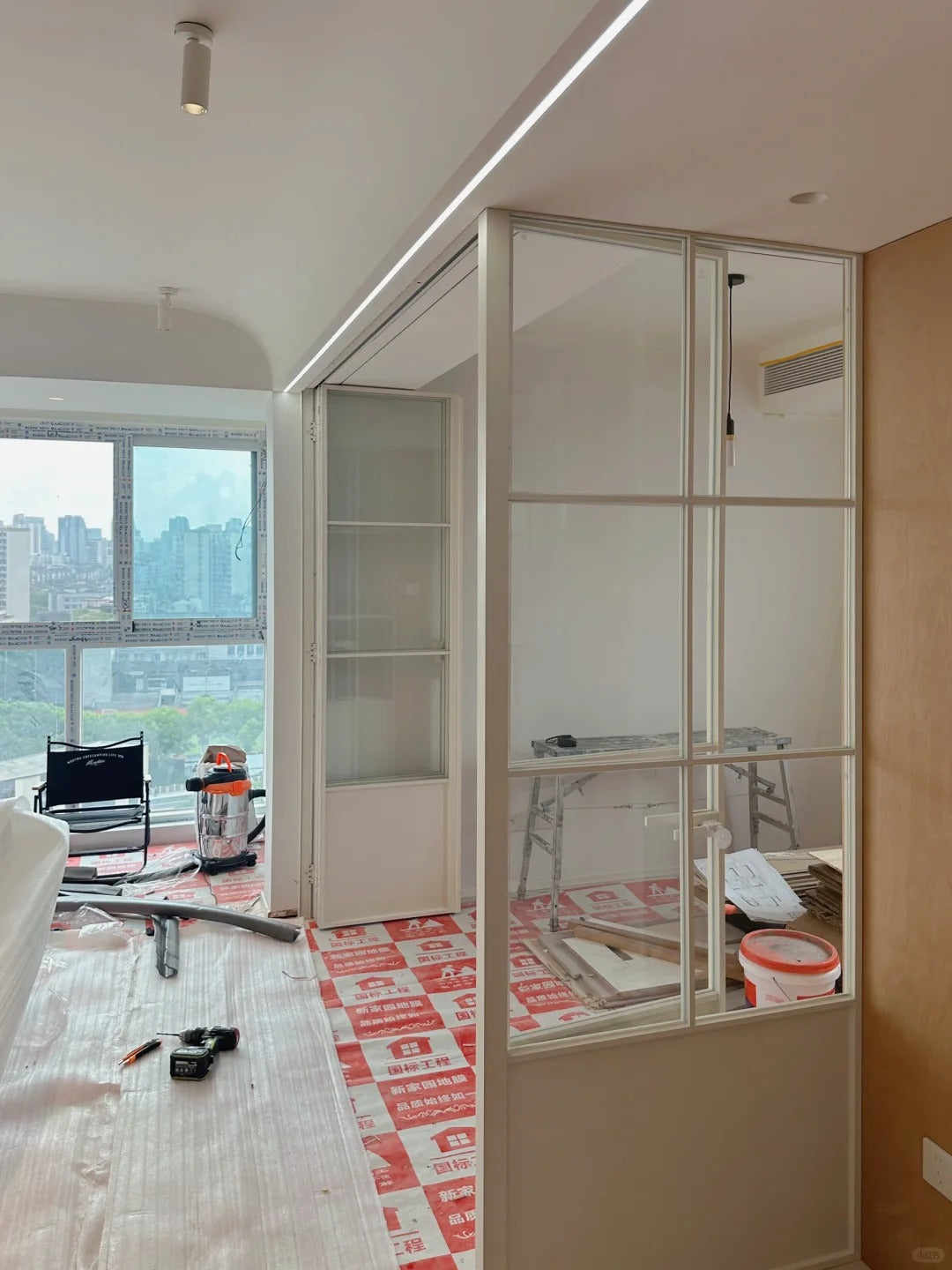 Rothnow French Style Aluminum Bi-fold Door with clear glass, slim frame, white finish, 18x35 series, folding door design