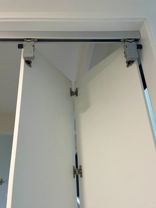 Rothnow® Aluminum Wooden Folding Door in brown, 800mm wide and 2100mm high, with 150mm wall thickness, designed for interior use