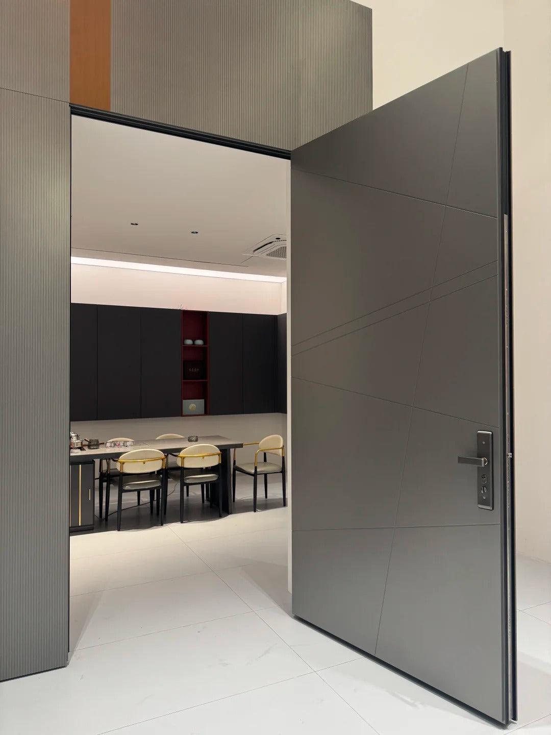 Brown Rothnow® cast aluminum front door with swing design, 800mm wide and 2100mm high, featuring a sturdy entrance door style.