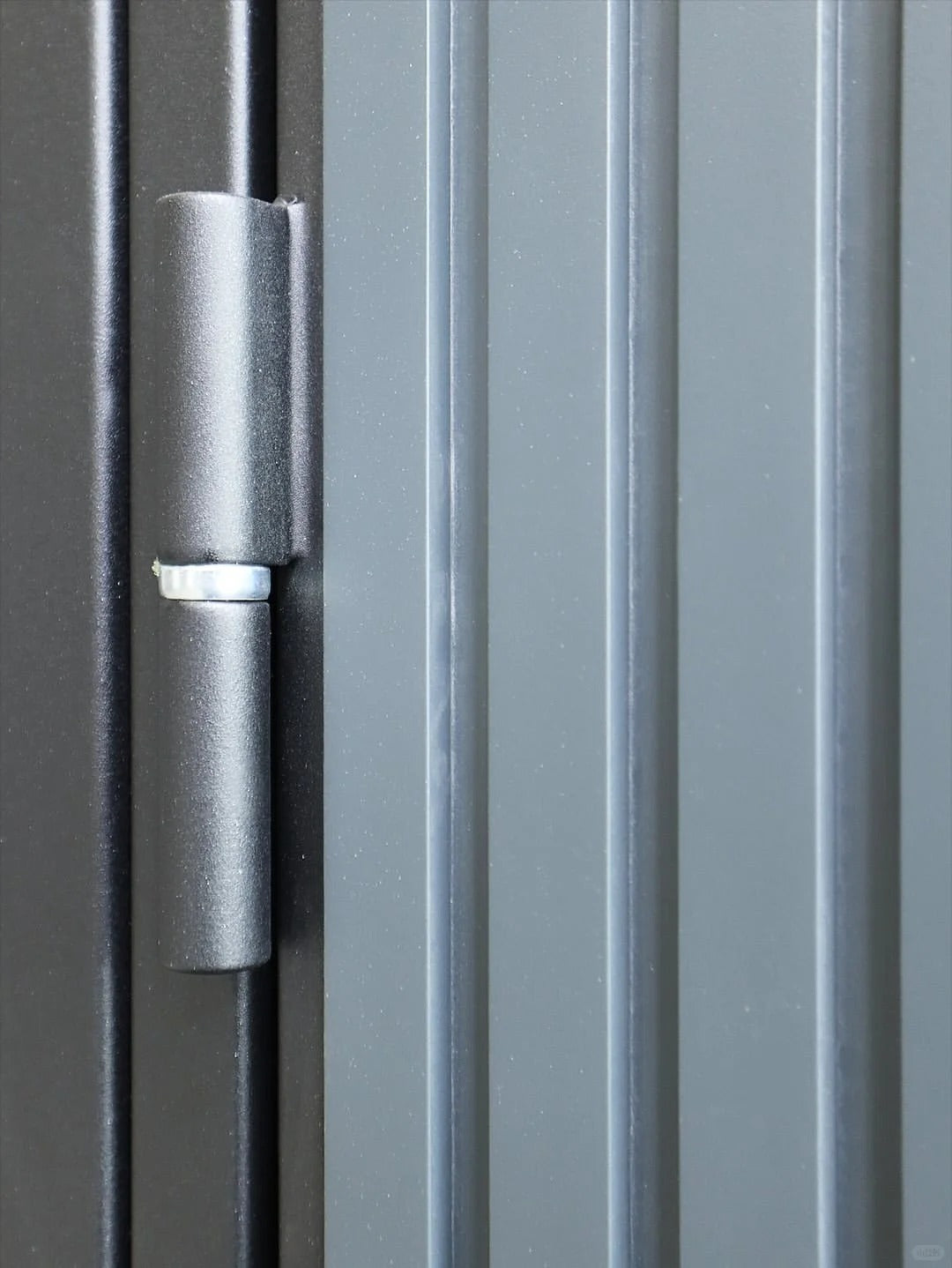 Rothnow® cast aluminum front door with brown finish, 800mm wide, 2100mm high, swing door design, wall thickness 150mm.