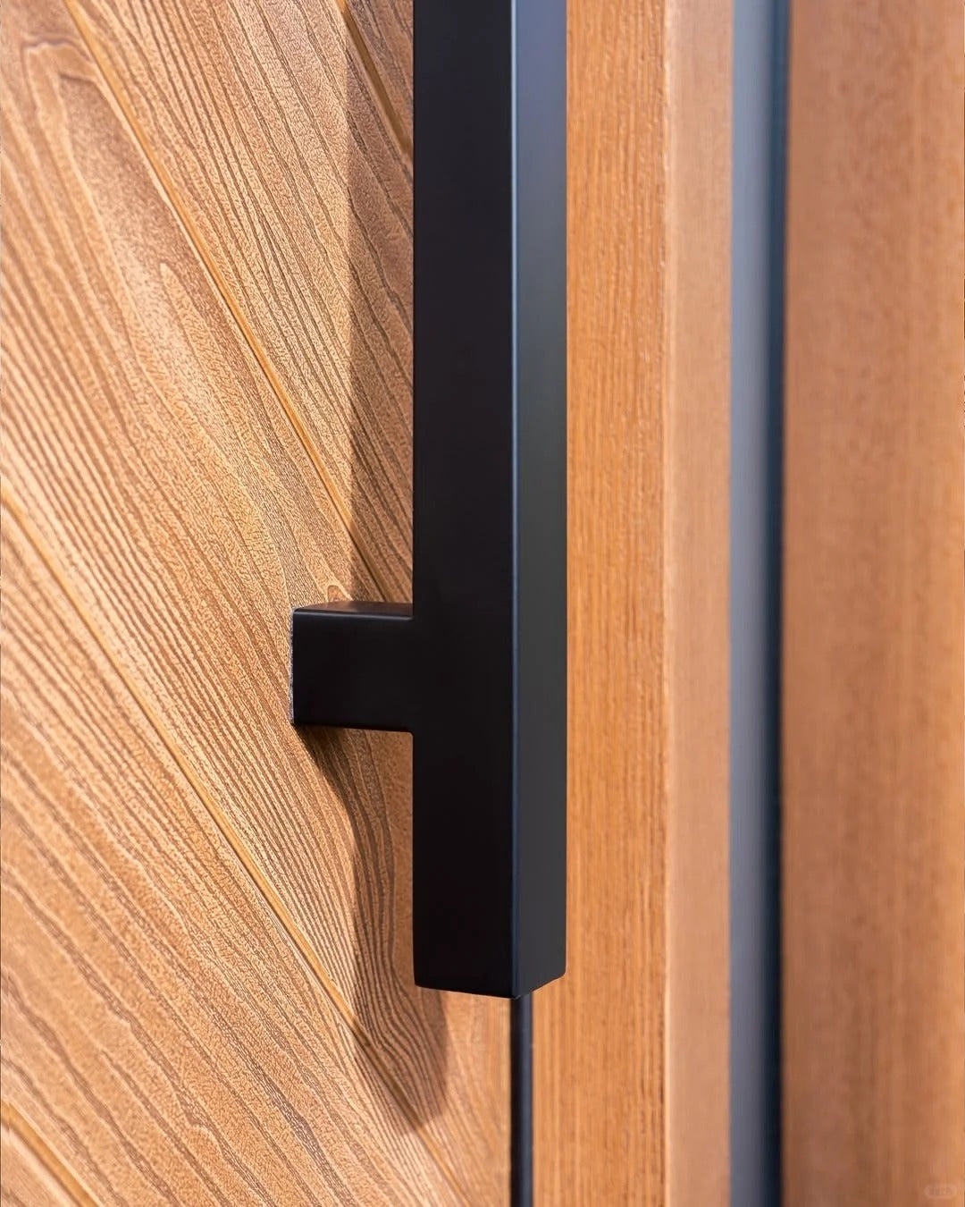Rothnow® wood front entrance door in brown with a sleek design, measuring 800mm wide and 2100mm tall with a 150mm wall thickness.
