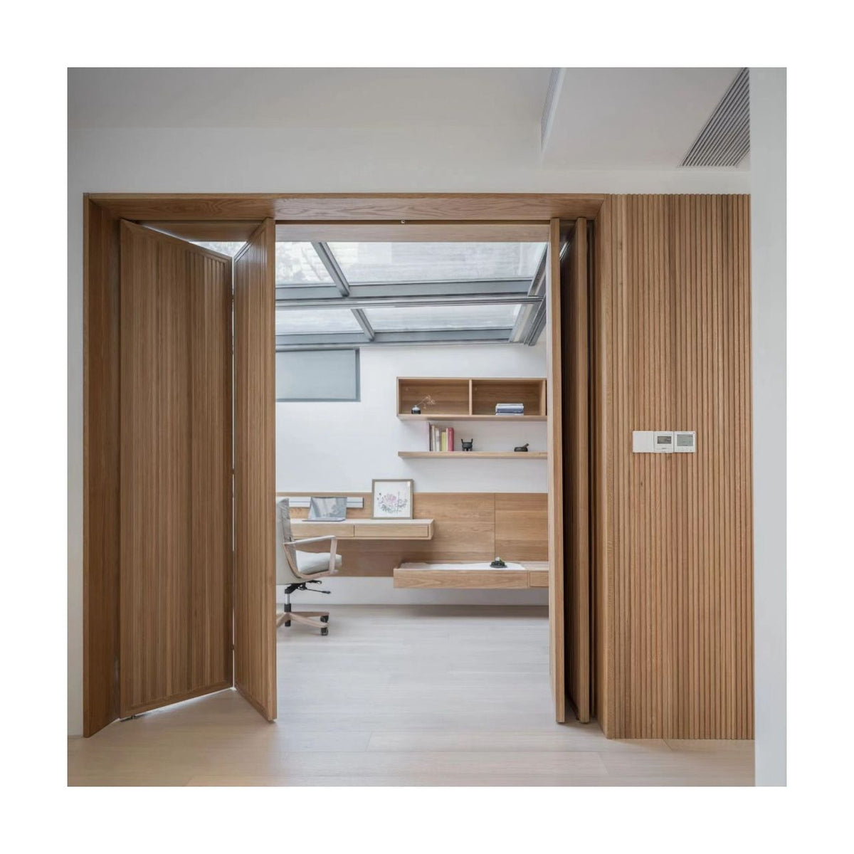 Rothnow wooden folding louver door with white lacquer finish, 800mm width, 2100mm height, 150mm wall thickness, modern design