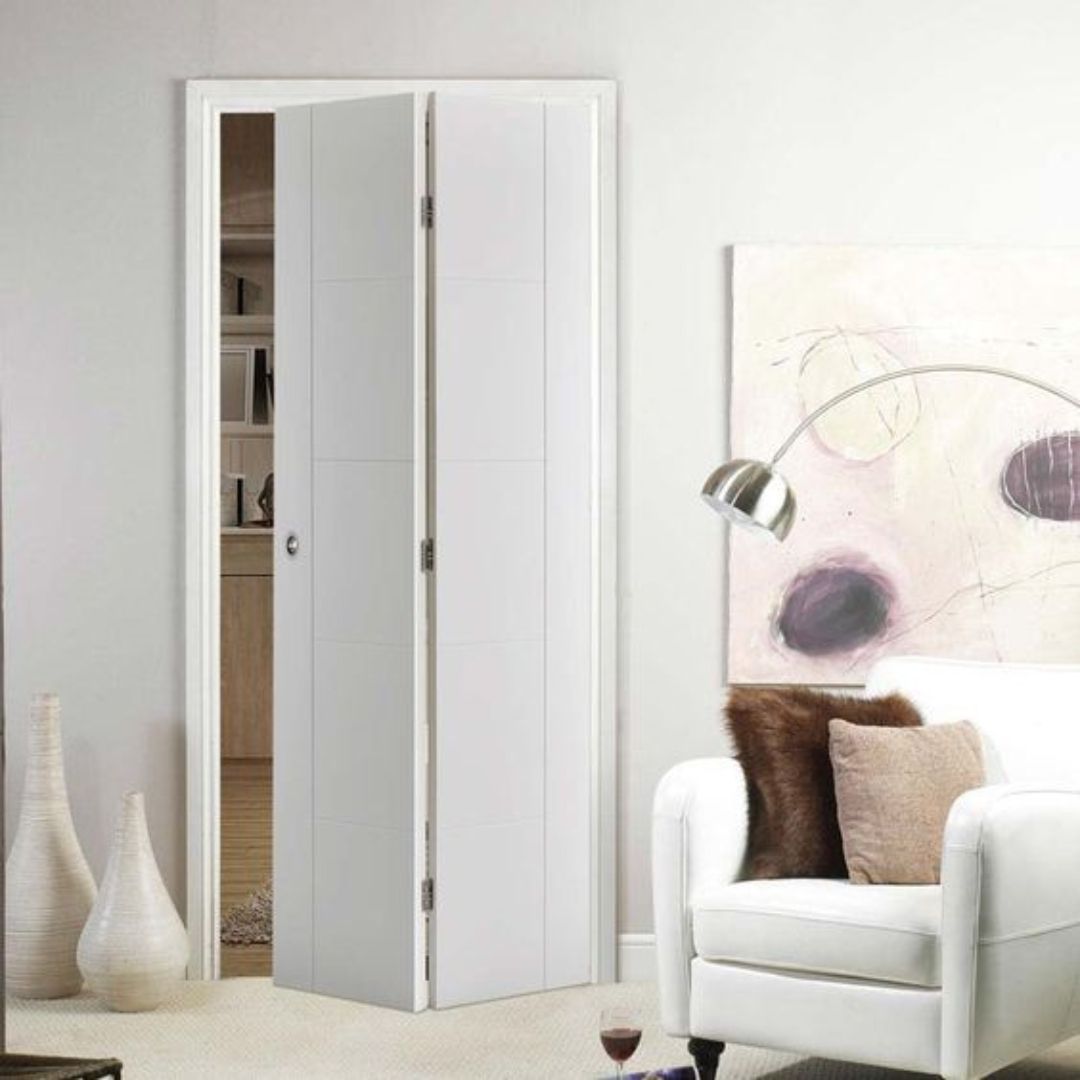 Rothnow wooden folding door with white lacquer finish, 800mm wide, 2100mm high, 150mm wall thickness, ideal for interior spaces