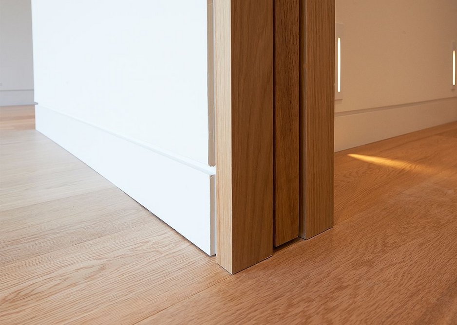 Rothnow wooden lacquered pocket door in white, 800mm wide, 2100mm high, with 150mm wall thickness, modern interior door design