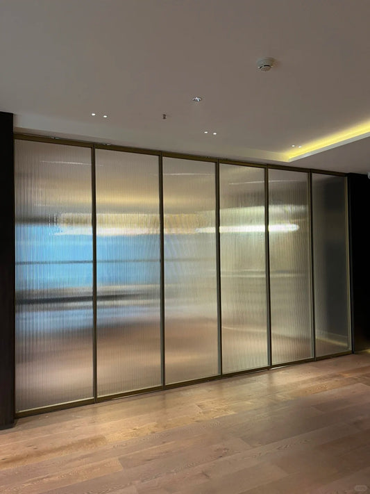 Rothnow® Aluminum Partition 16x45 series with clear glass skin, white finish, slim frame for meeting room separation.