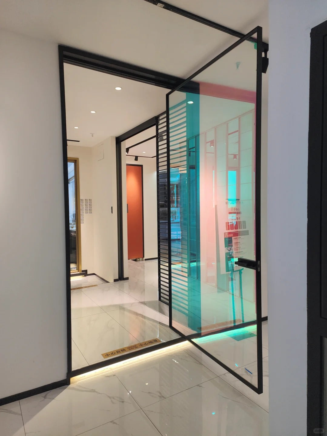 Rothnow aluminum 16x45 series pivot door with clear glass and white frame, showcasing sleek modern design.