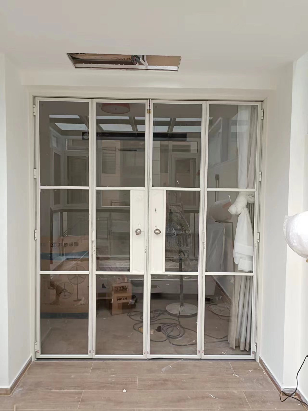 Rothnow French Style Slime Frame Door in white with clear glass, 16x45 series exterior door, measuring 820mm by 2220mm