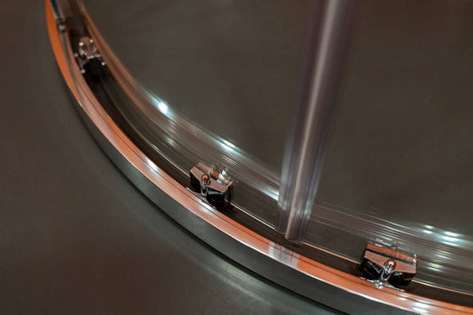 Rothnow® sliding shower door with polished profile and curved glass, measuring 900mm width and 2200mm height.