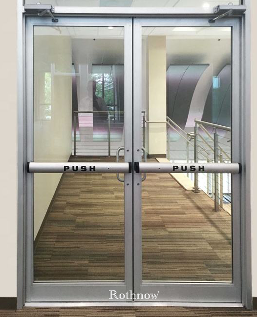Rothnow Aluminum Door 50 Series swing door with black finish and push rod lock, measuring 900mm wide by 2200mm high.