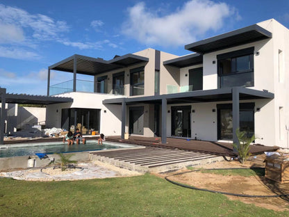 Black Rothnow aluminum pergola with louvered roof for customizable outdoor shade and shelter, showcasing sleek modern design.