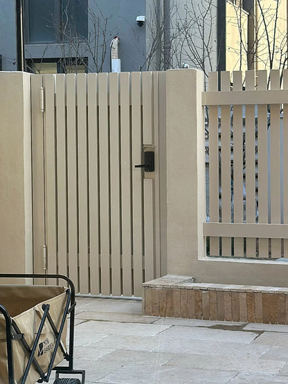 Black Rothnow aluminum railing and fence, custom-sized guardrail with sleek horizontal bars for outdoor safety and style.