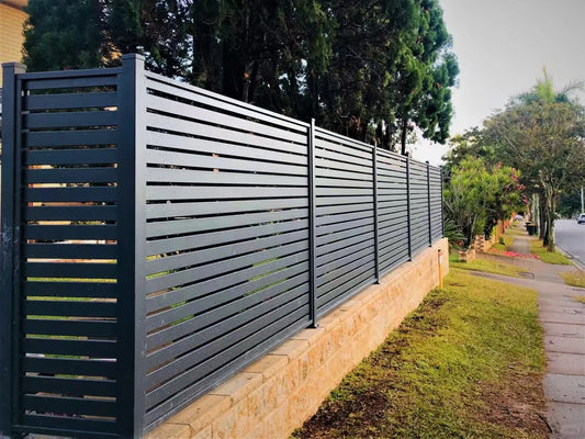 Black Rothnow aluminum railing with customizable size, featuring sleek horizontal bars for modern outdoor fencing.