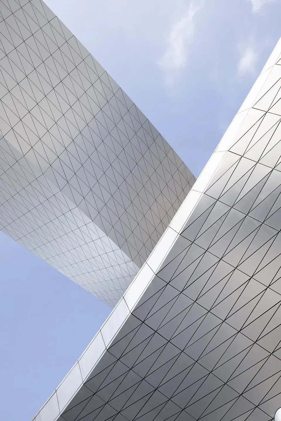 Black Rothnow aluminum curtain wall panel for windows, custom-sized aluminum panel curtain wall with sleek modern design.