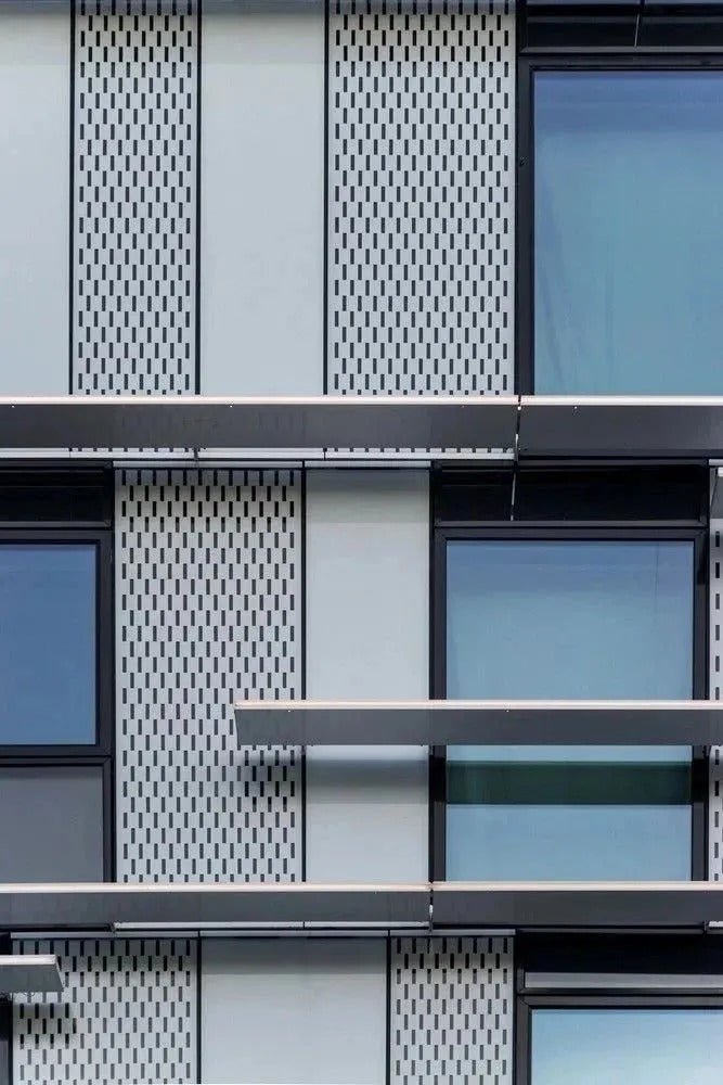 Black Rothnow aluminum panel curtain wall with customized size, featuring sleek window design for modern building facades.