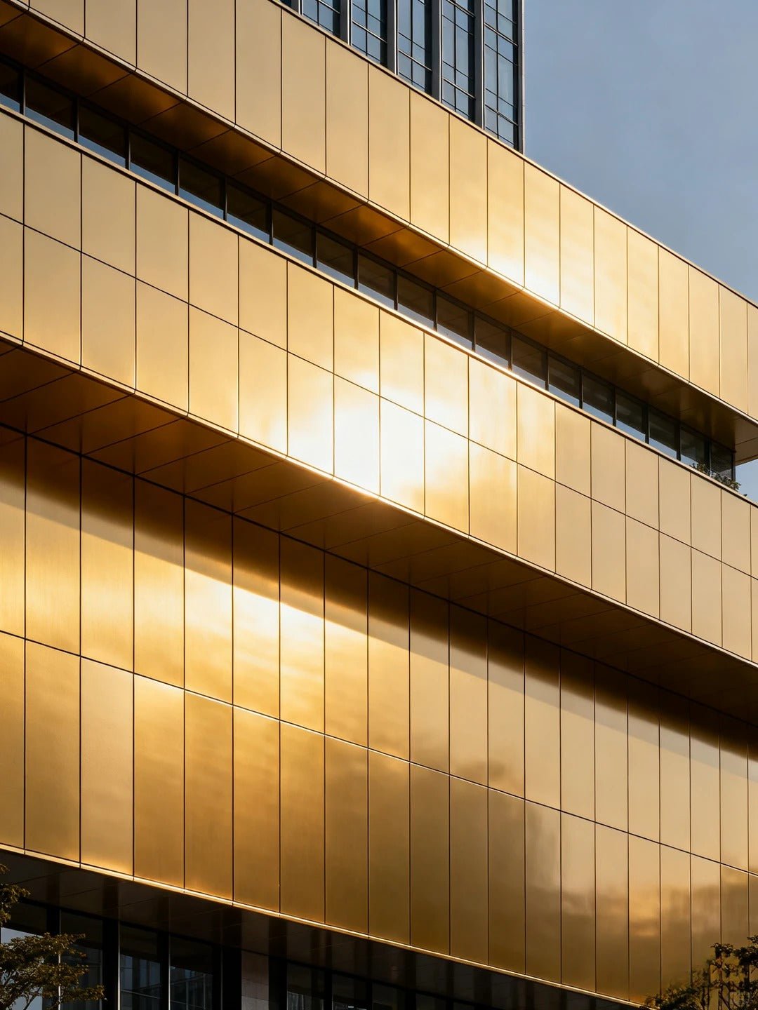 Black Rothnow aluminum panel curtain wall with customizable size, featuring sleek window design for modern building facades.