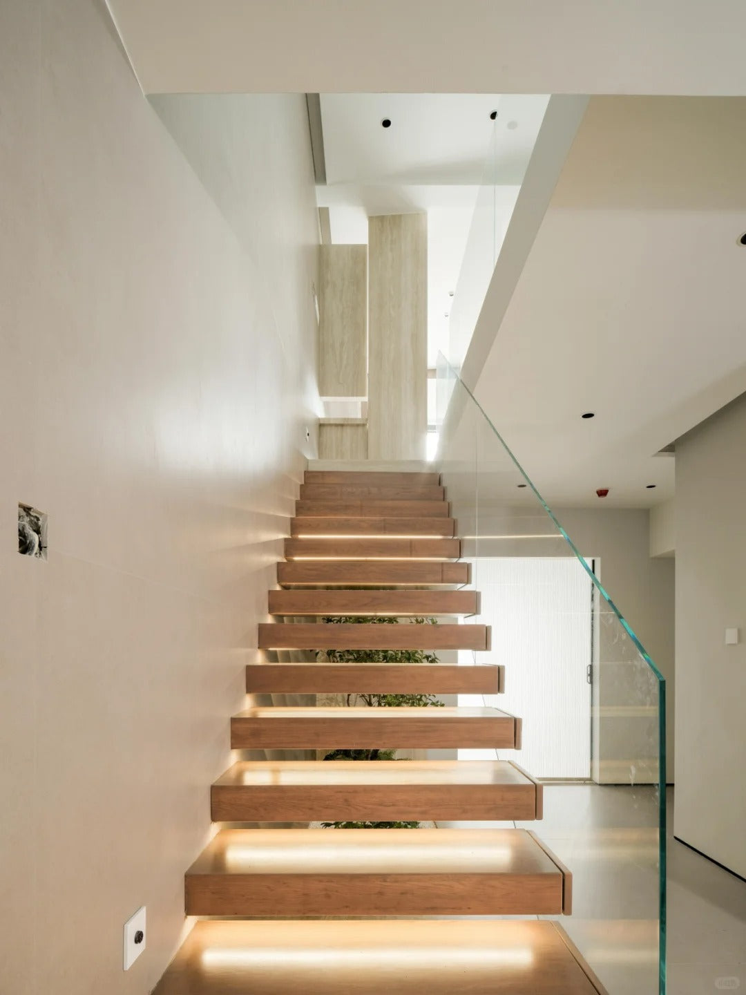 Rothnow® Floating Staircase RNFS02-Wood in black, modern wooden staircase with sleek floating steps and minimalist design.