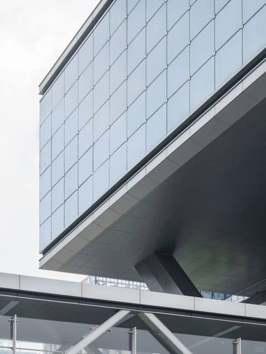 Rothnow® Glass Curtain Wall RNGC04 with exposed black aluminum frame, showcasing sleek, modern architectural window design.