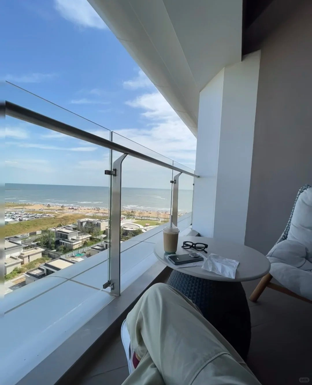 Black Rothnow Glass Railing with post, customizable size, modern safety barrier for balconies or decks, durable and sleek design.