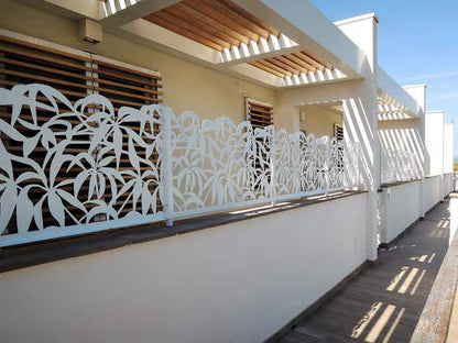 Black Rothnow laser-cutting railing and fence with intricate design, customized size, suitable for outdoor safety and decorative fencing.