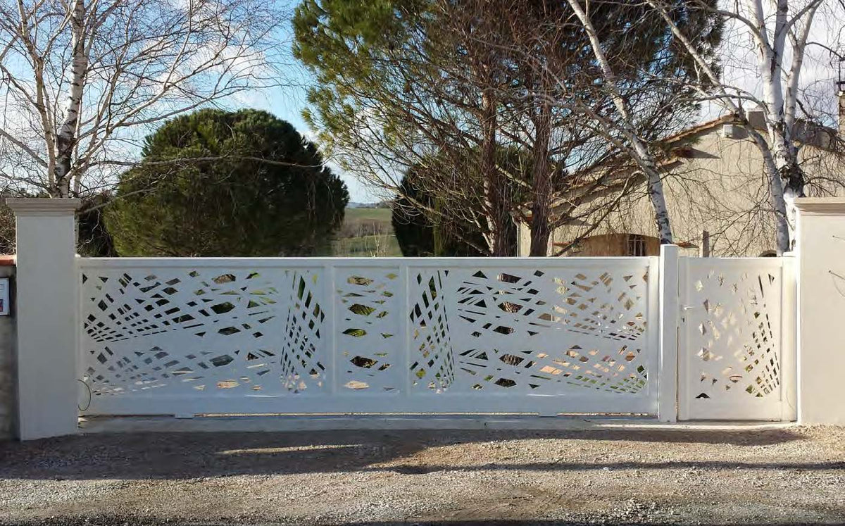Black Rothnow laser-cutting railing and fence with intricate design, showcasing durable metal craftsmanship for outdoor security and style.