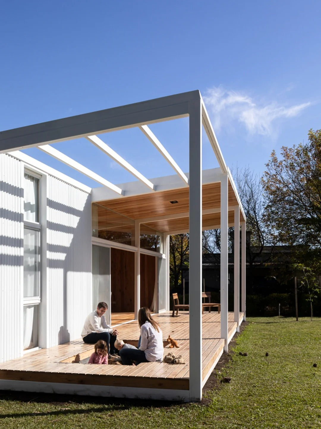 Black Rothnow Prefab House RNPH010 DIY container villa made of steel structure, designed for customizable modern living spaces.