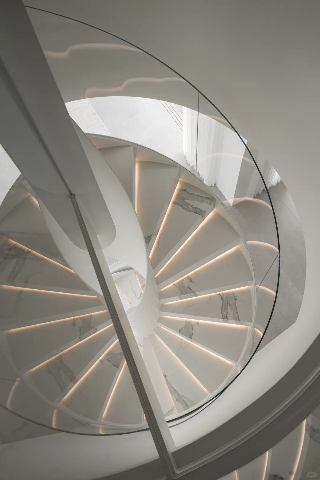 Black Rothnow® Spiral Staircase RNSS06 art-style, featuring a sleek, curved design with detailed metal railings and steps.