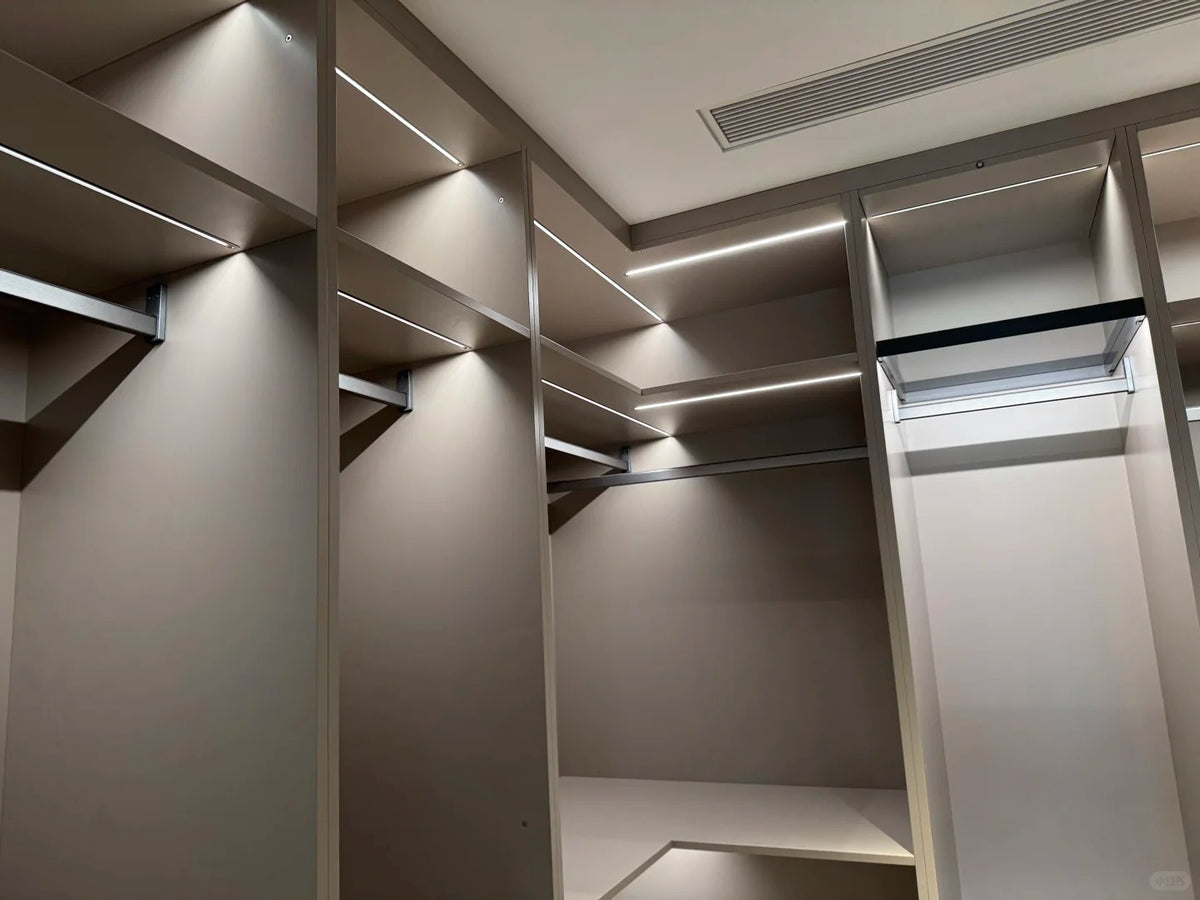 Black Rothnow Wardrobe RNW11-WIC with custom size, featuring a sturdy护栏 for secure storage and organization.