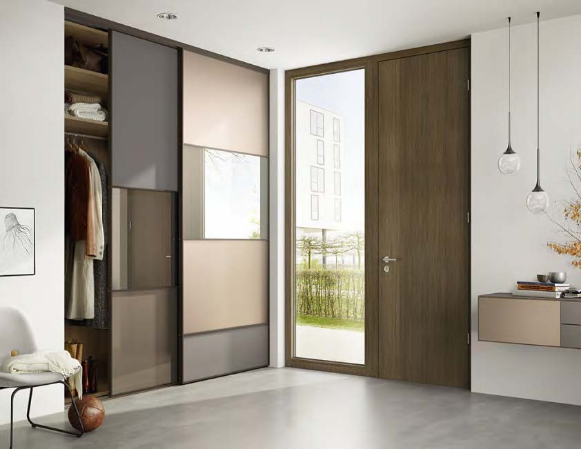 Black Rothnow Wardrobe-RNWC04 sliding door closet with customized size and sleek design, featuring a sturdy护栏 for modern storage.