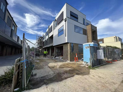 Rothnow Steel Structure Villa RNLV03, a modern light steel villa with customized size, showcasing the steel framework and architectural design.