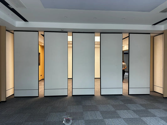 Rothnow® movable white meeting room partition RNMP04, customizable size, used as a flexible room divider