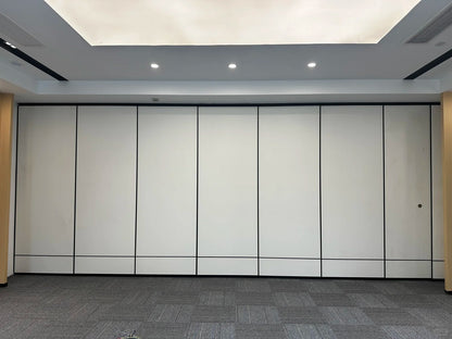 White Rothnow® movable meeting room partition RNMP04, customizable size, designed for flexible space division.