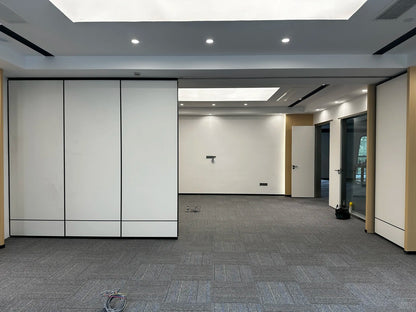 White Rothnow® movable partition for meeting rooms, customizable size, used as a flexible room divider or隔断.